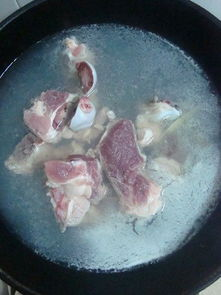 東莞食材配送?中心談談，哪些人不適合喝豬筒骨湯？